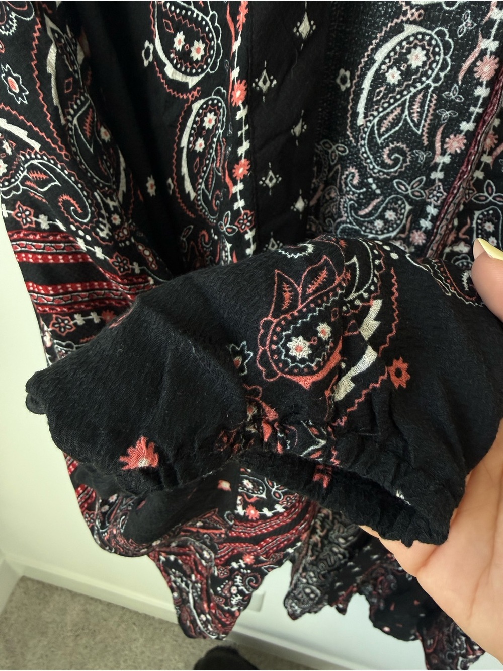 Altr’d State Black Paisley V-Neck Women's Kimono | S - Picture 3 of 7